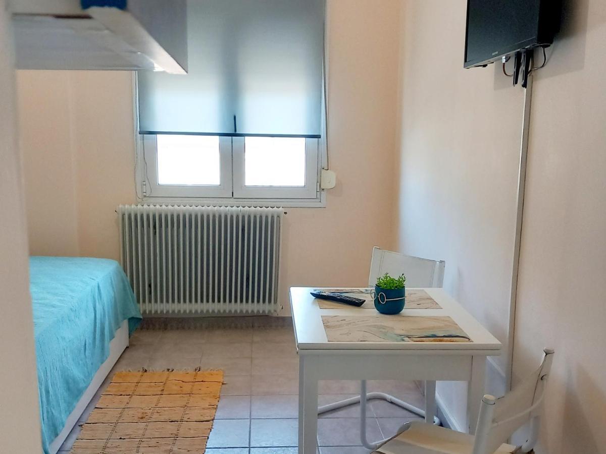 Central Apartments Eretria מראה חיצוני תמונה