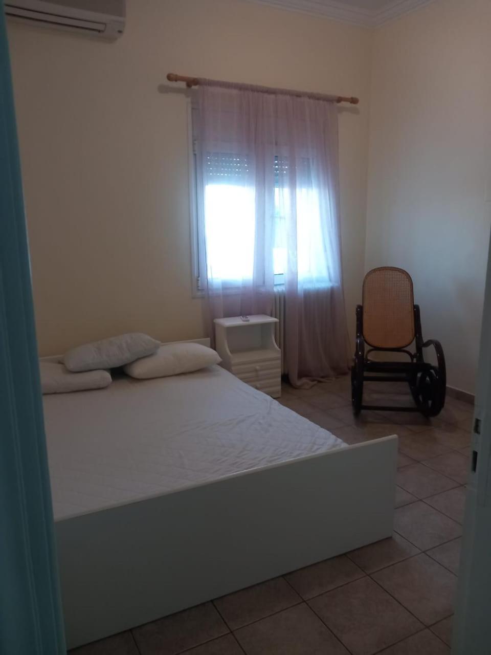 Central Apartments Eretria מראה חיצוני תמונה