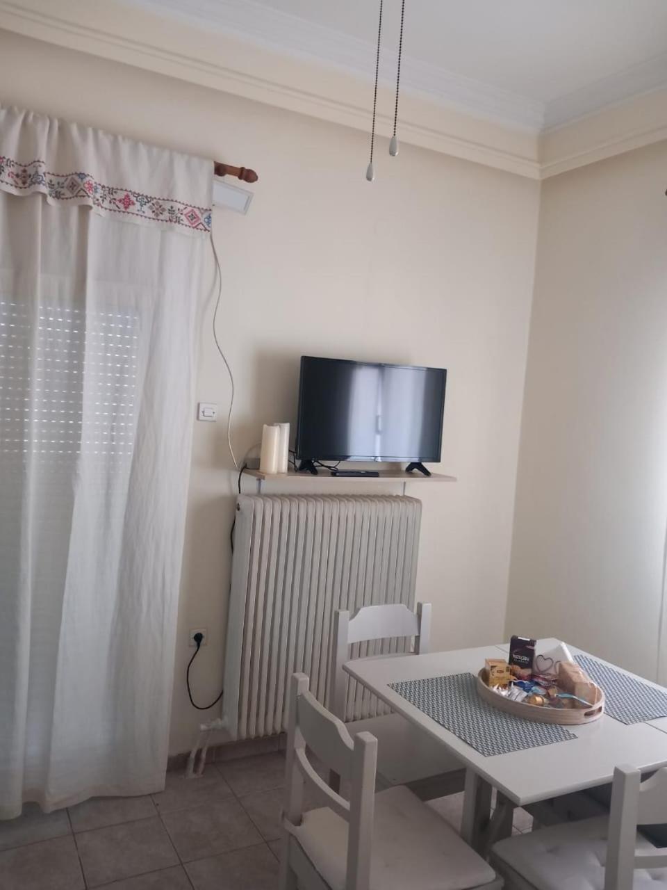 Central Apartments Eretria מראה חיצוני תמונה