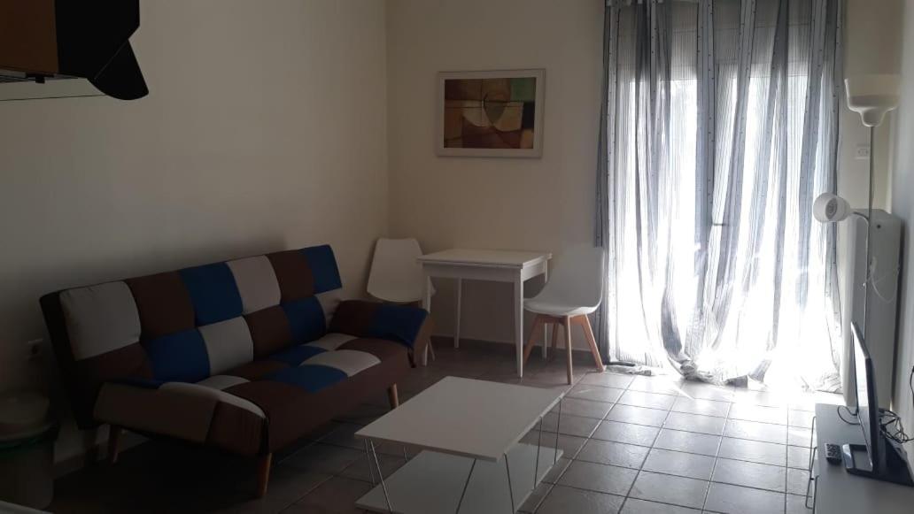 Central Apartments Eretria מראה חיצוני תמונה