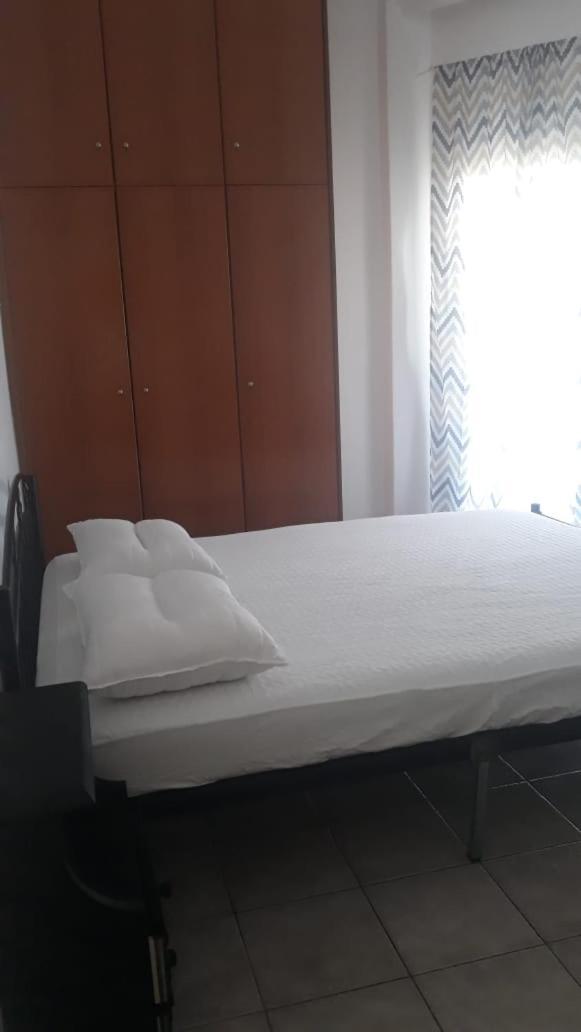 Central Apartments Eretria מראה חיצוני תמונה