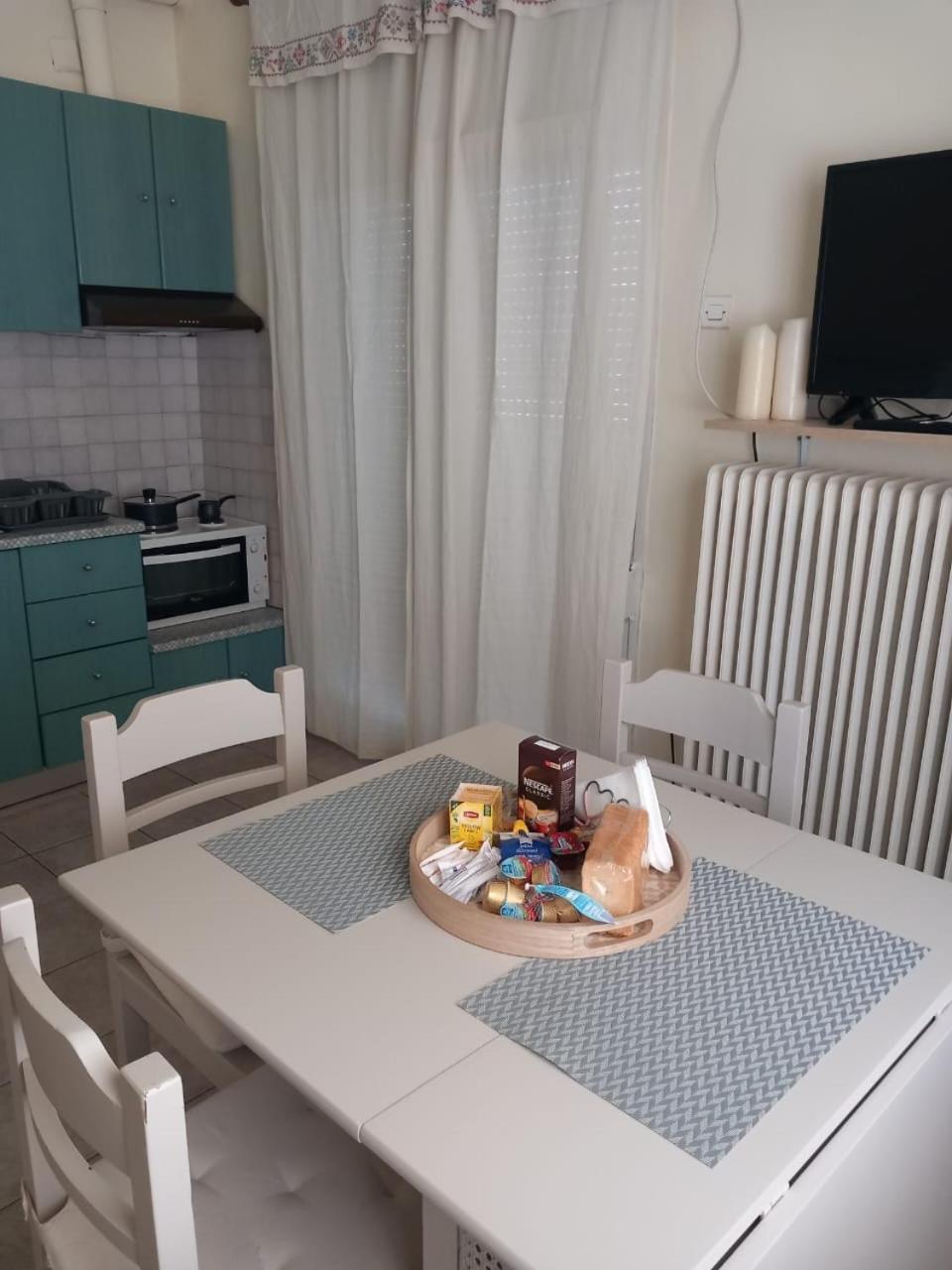 Central Apartments Eretria מראה חיצוני תמונה