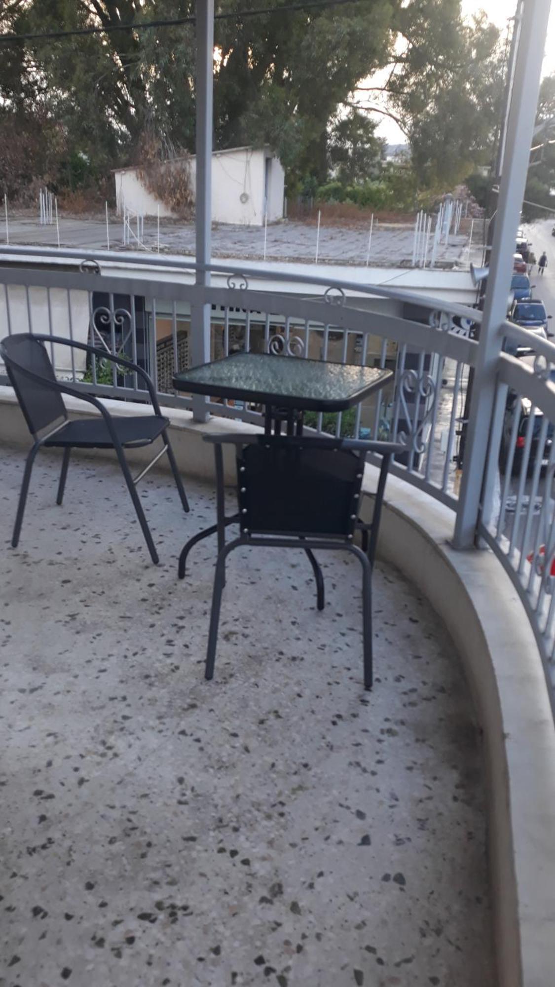 Central Apartments Eretria מראה חיצוני תמונה